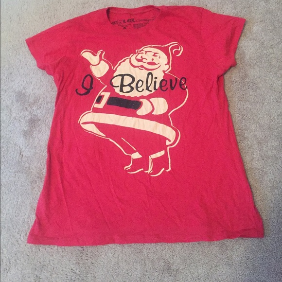 Cute Christmas tee, like new