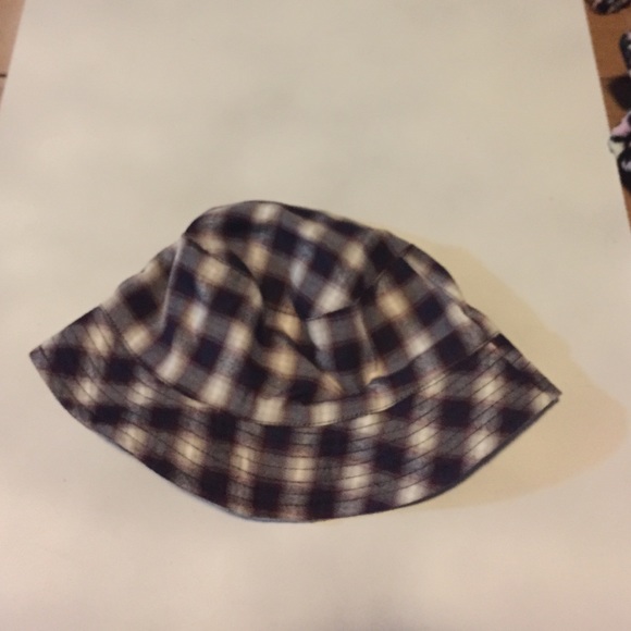 Bucket hat