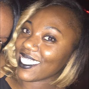 Meet your Posher, Devona