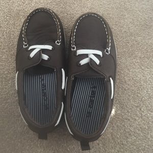 Carters size 10 adorable boy shoes