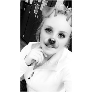 Meet your Posher, Izzy