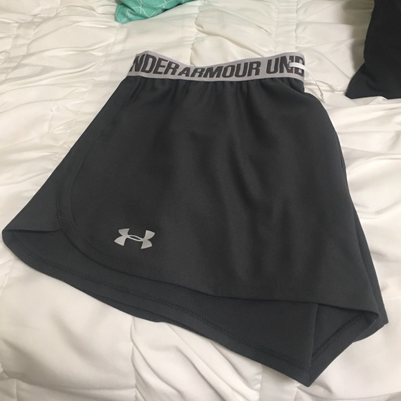 Under armour grey shorts