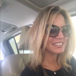 Meet your Posher, Robin