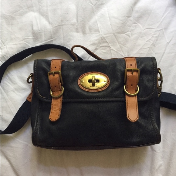 SALE!!Fossil, navy and tan leather purse.