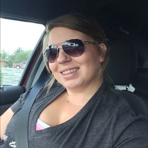 Meet your Posher, Amber