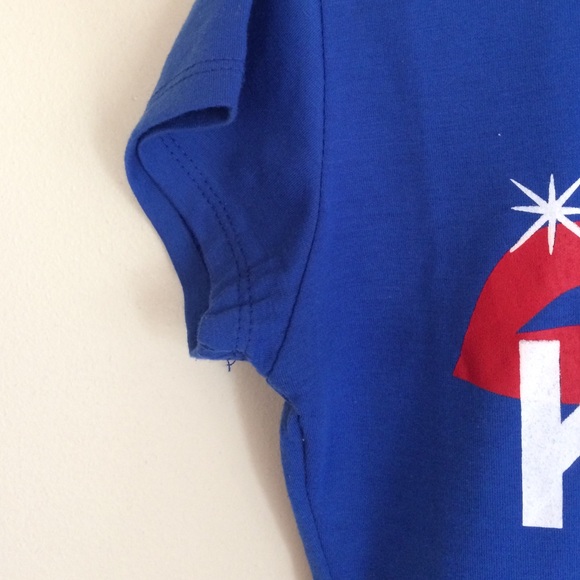 Graphic T-Shirt - Picture 2 of 4