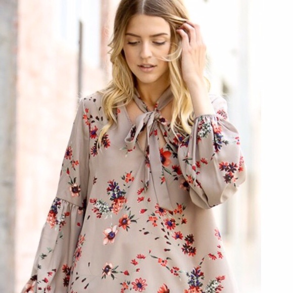 Floral Tie Neck Blouse - Picture 2 of 4