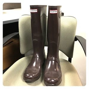 Hunter Women's tall chocolate gloss rain boots