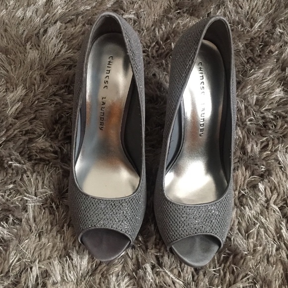 Silver pumps