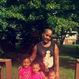 Meet your Posher, Sharon