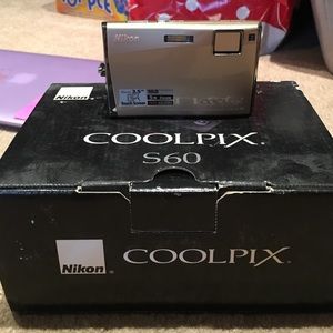 Nikon Coolpix S60