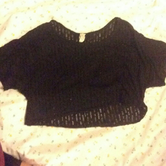 Black crop top