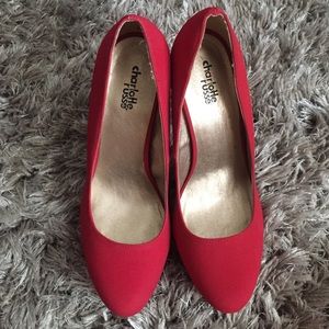 Red Pumps