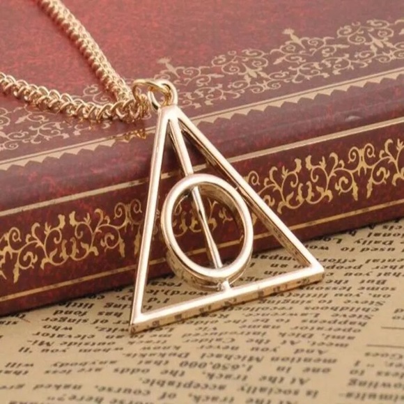  Harry Potter Deathly Hollows Luna Triangle - Picture 1 of 2