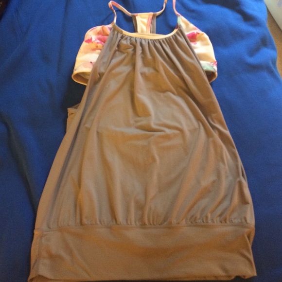 Lulu lemon workout tank with built in bra!