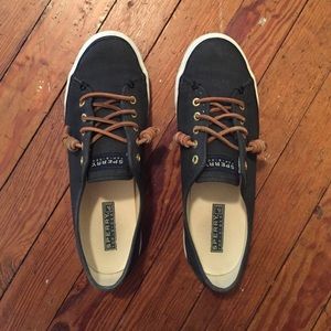 Navy blue tie Sperry