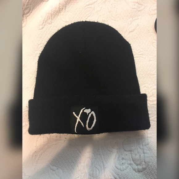 OFFICAL XO (THE WEEKND) BEANIE.