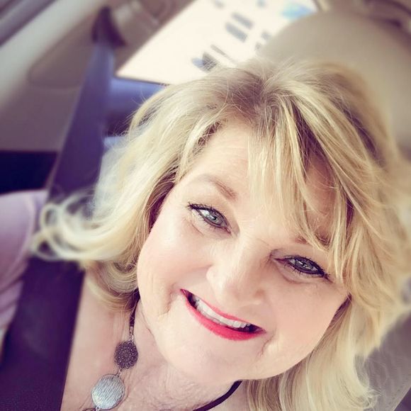 Meet your Posher, Pam landers