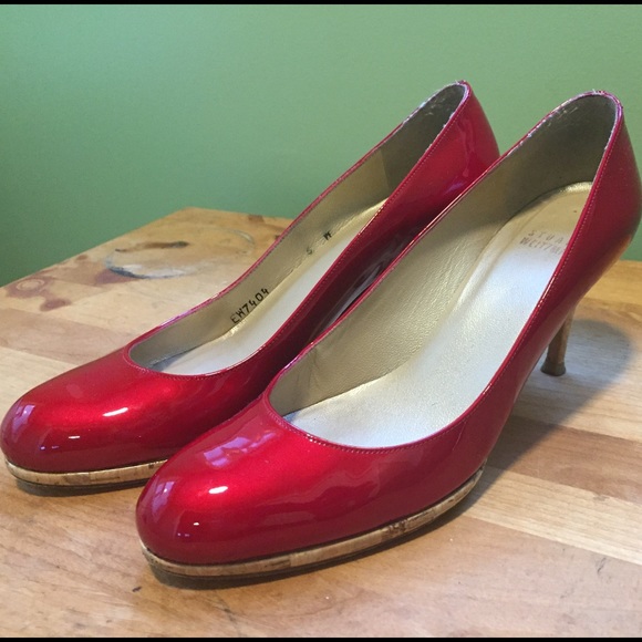SOLD - Stuart Weitzman Muse pump Quasar red 6W