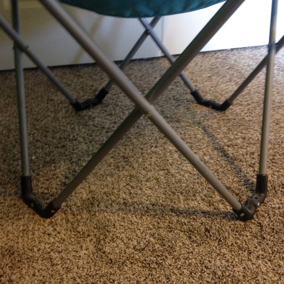 lounge chair. - Picture 2 of 3