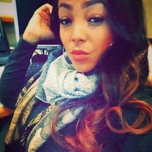 Meet your Posher, Raquel