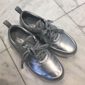 NIKE AIR MAX THEA RARE US 6.5 SILVER