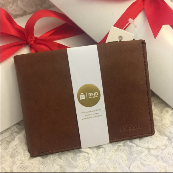 Fossil Other - FOSSIL CARTER Trifold Men's Leather Wallet