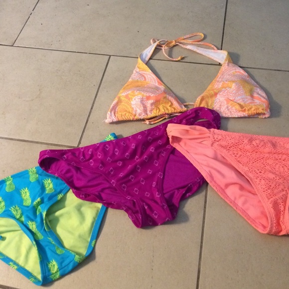 🌻 Bikini bottom bundle and one top
