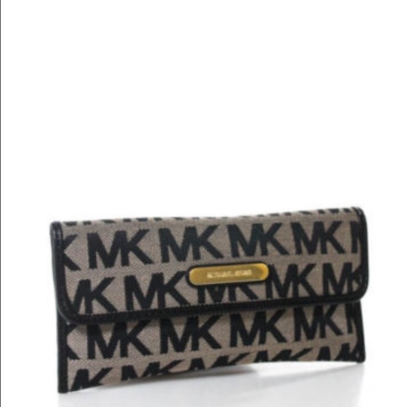💥Michael Kors Wallet💥