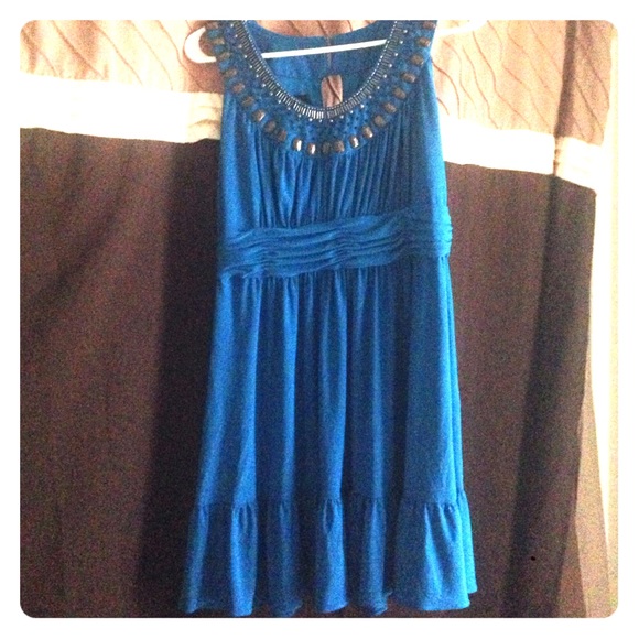 👗Jones New York dress that has metallic design 👗