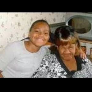 Meet your Posher, Kendra