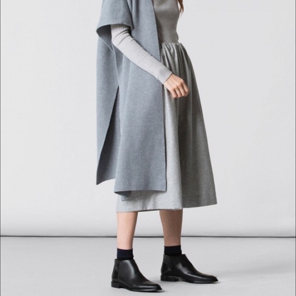Everlane Shoes - Everlane chelse boots ankle sz 6