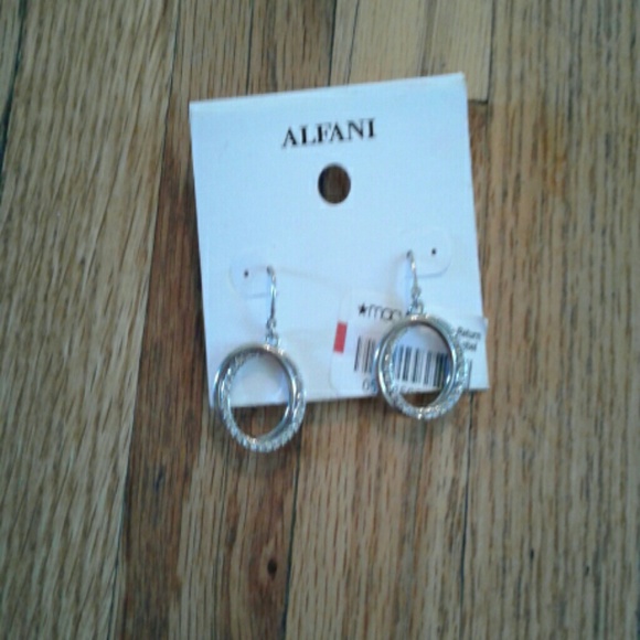 Earings