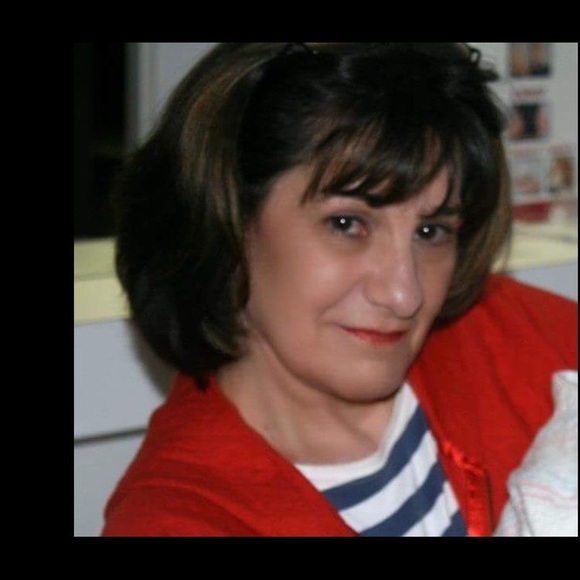 Meet your Posher, Deitra - Picture 3 of 3