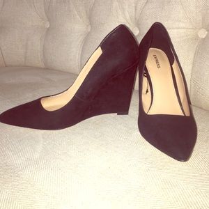 Express Black Pointed Wedges