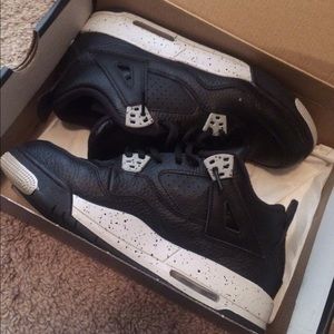 Jordan Retro Oreo 4s