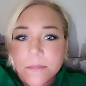 Meet your Posher, Becky