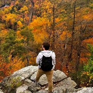 Meet your Posher, Devin