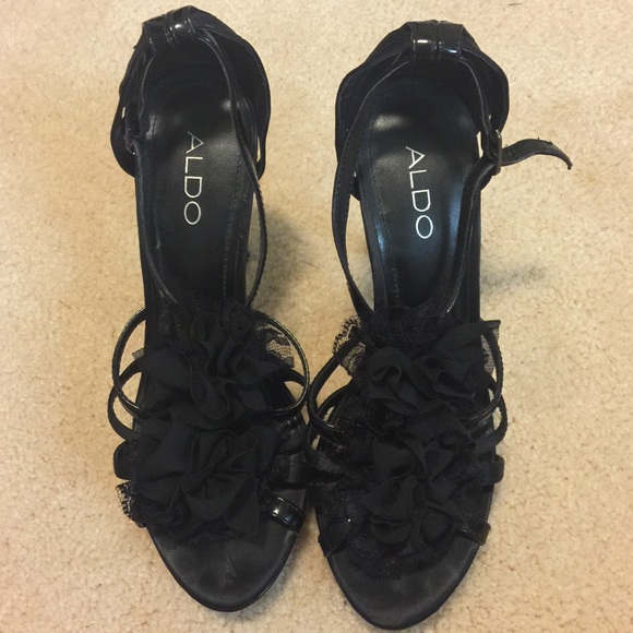 ALDO Sandals - Picture 2 of 3