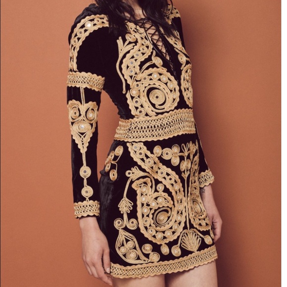 FIRM Love & Lemons Paris Mini Dress NWT - Picture 2 of 6