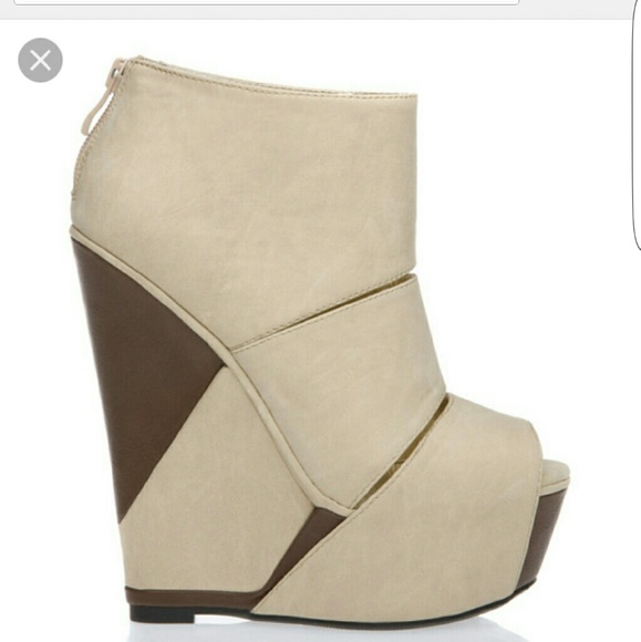 Tan wedge vianca heels - Picture 1 of 3