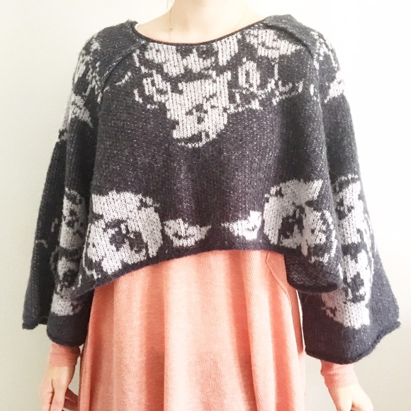 Free People Sweaters - Free People Gray Cropped Floral Sweater