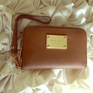 Authentic Michael Kors Tan Wallet Wristlet