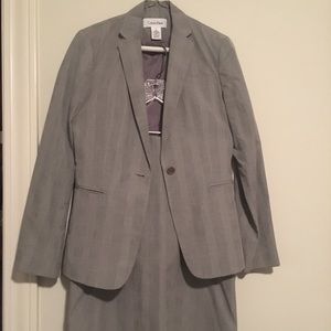 Calvin Klein size 2 skirt suit