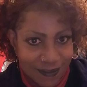 Meet your Posher, Val