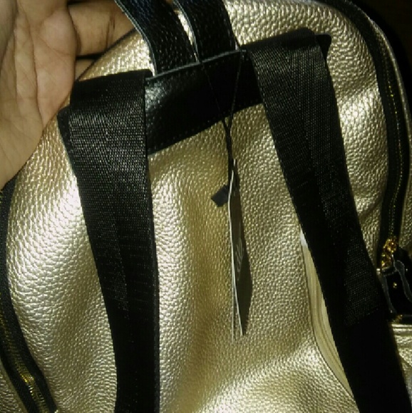 Gold backpack - Picture 3 of 3