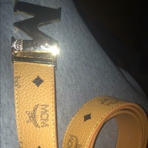Mcm Belt 110$ comes with box.