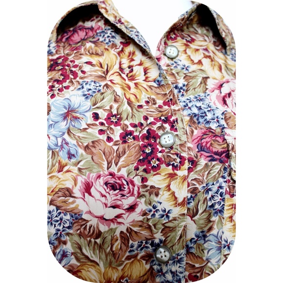 Super Comfy Floral Button Up - Picture 3 of 4