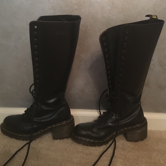 ⛄️HP 1/25🏴Vintage Doc Martens🏴 Rare with 2" heel - Picture 2 of 5