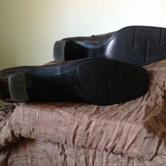 Boots - Picture 2 of 3